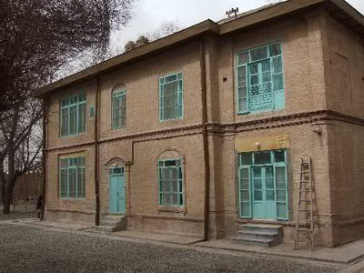 آرامگاه مصدق در احمدآباد
